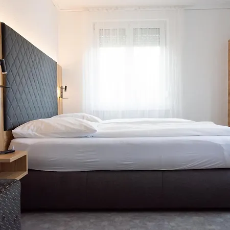 Cocco-bello Smart Check-in 3* Λούντβιχσμπουργκ